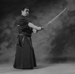 1200px-Kawabata_Terutaka_Seigan_Kamae_Ryushin_Shouchi_Ryu.jpg