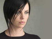 b-500537-charlize_theron_has_dark_hair.jpg