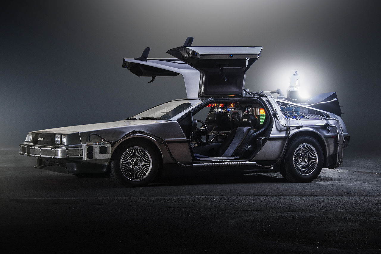 1280px-TeamTimeCar.com-BTTF_DeLorean_Time_Machine-OtoGodfrey.com-JMortonPhoto.com-07.jpg